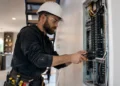 How Much Do Electricians Make